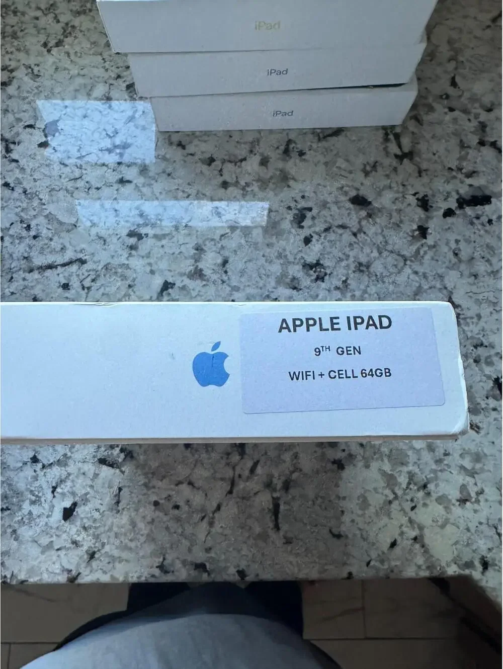 Apple iPad (9th Generation) A2604 64 GB, Wi-Fi + 4G, 10.2